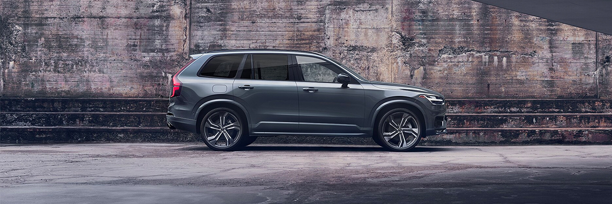 Certified by Volvo - Volvo XC90 parked in front of wall