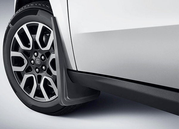 splash guards on a new ford truck